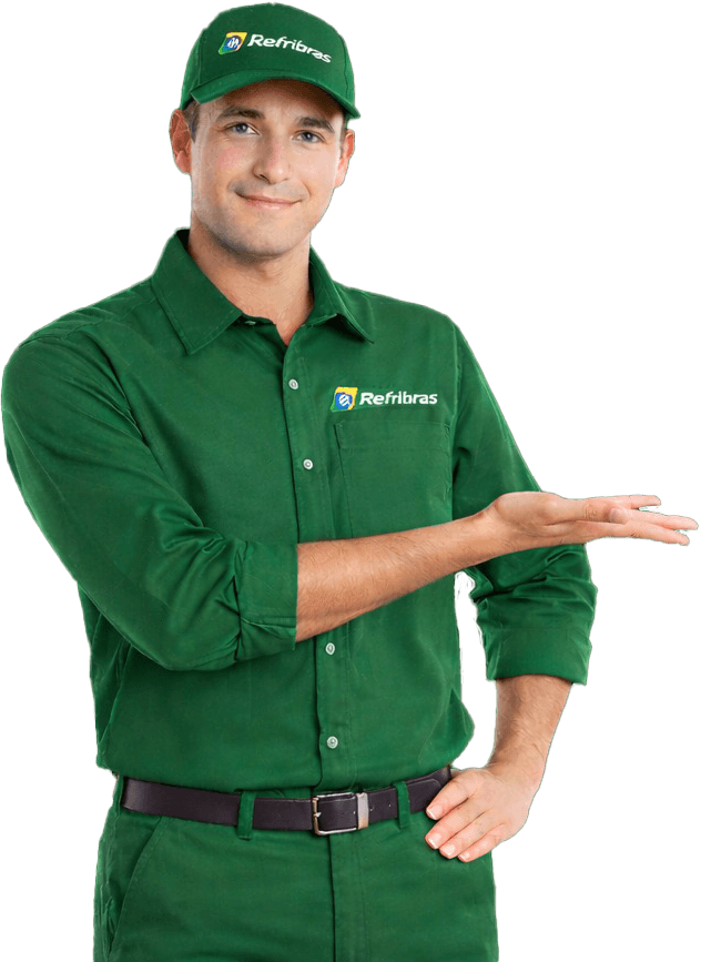 Técnico Refribras em uniforme
